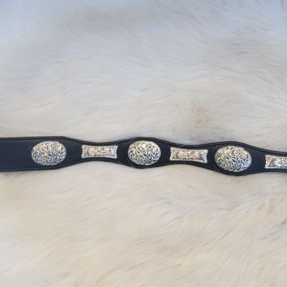 vintage black leather concho belt Sz Med - Picture 2 of 4